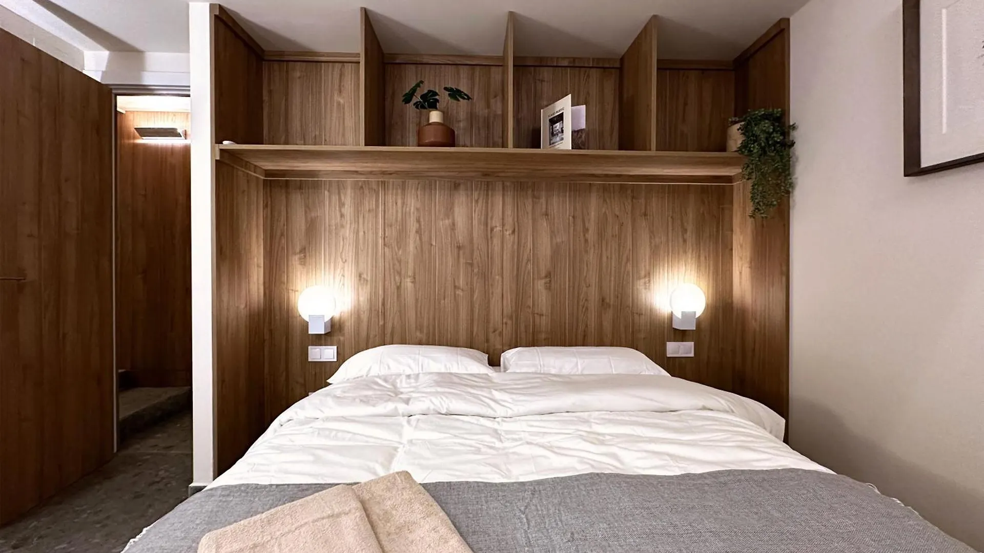 Urban Design Apartments & Studios Barcelona