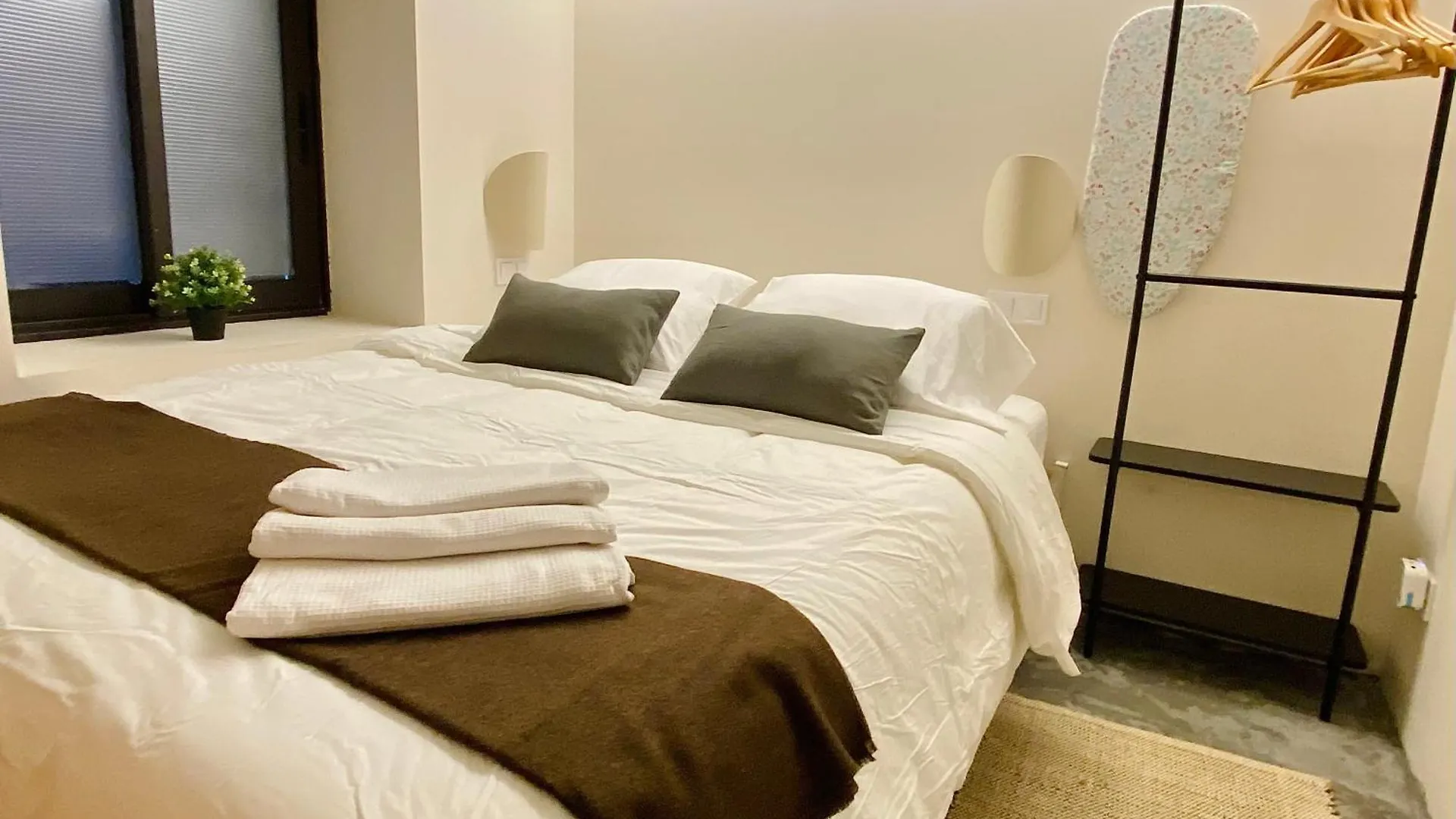 Urban Design Apartments & Studios Barcelona 0*,