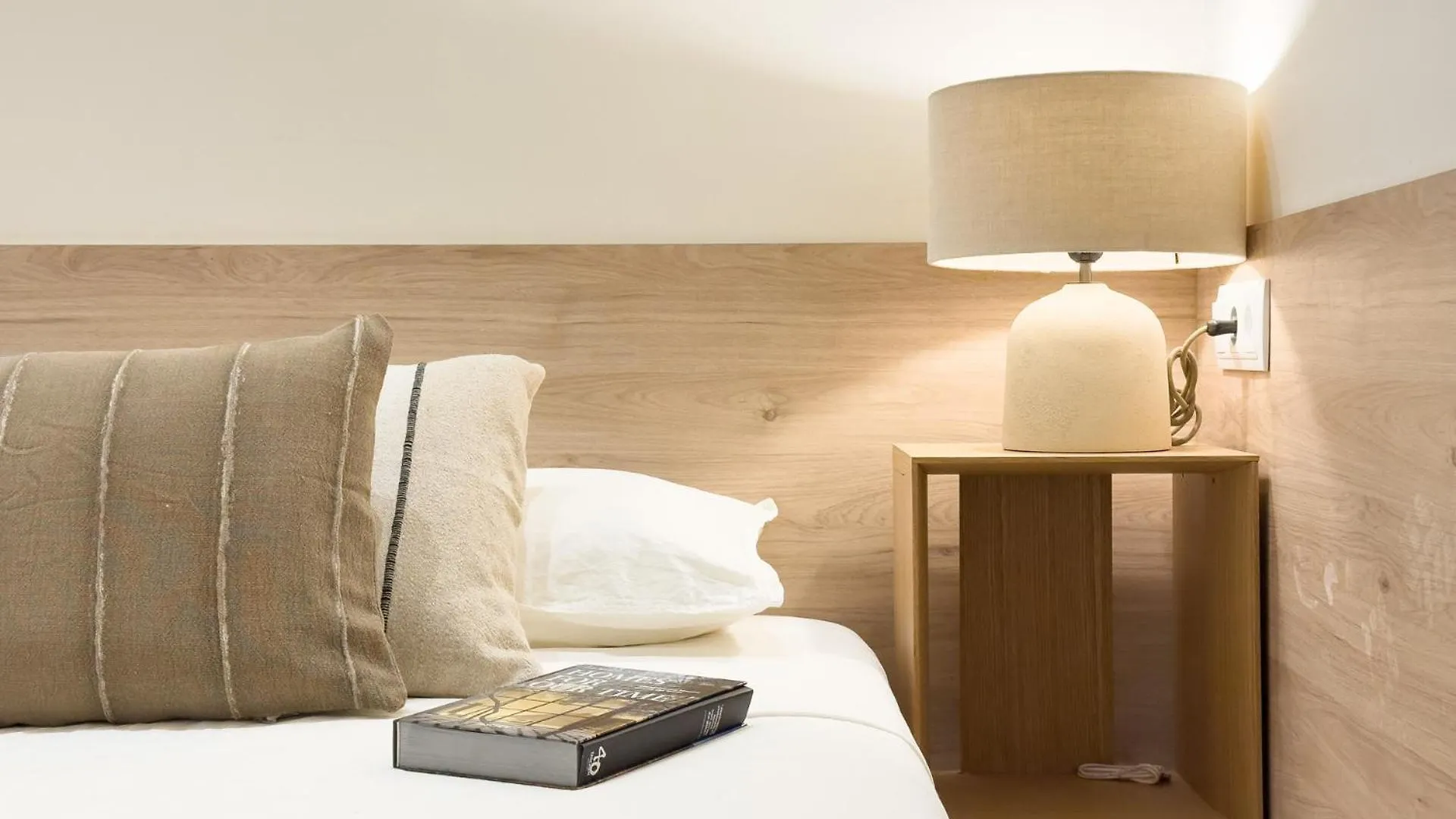 Urban Design Apartments & Studios Barcelona