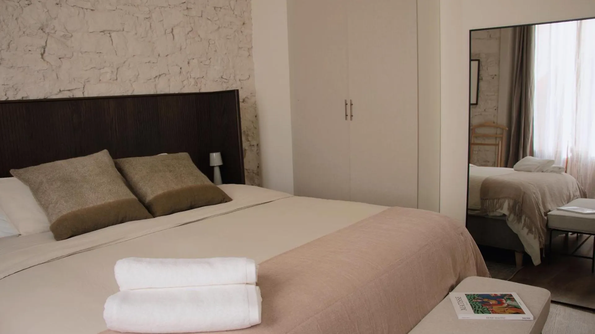 Urban Design Apartments & Studios Barcelona