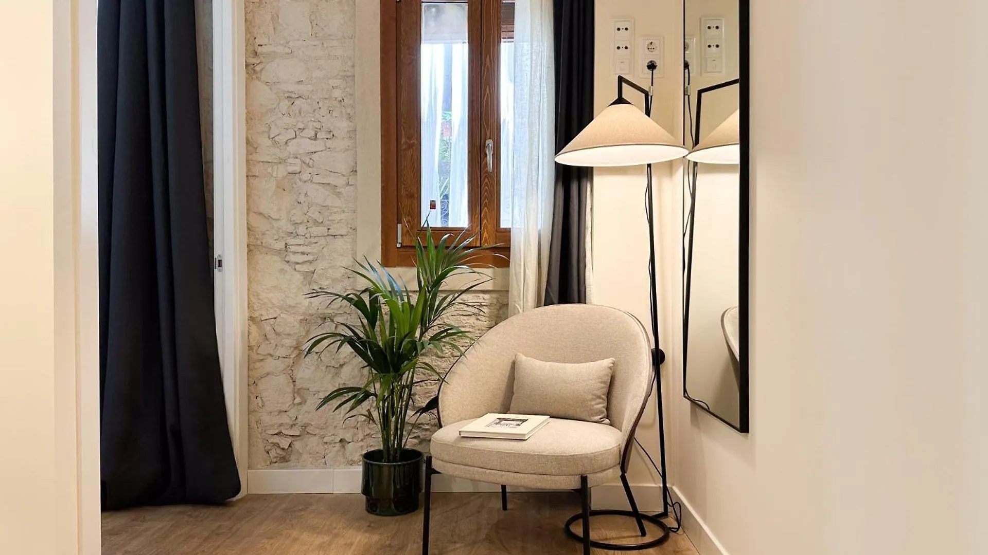 Urban Design Apartments & Studios Barcelona 0*,  Spain